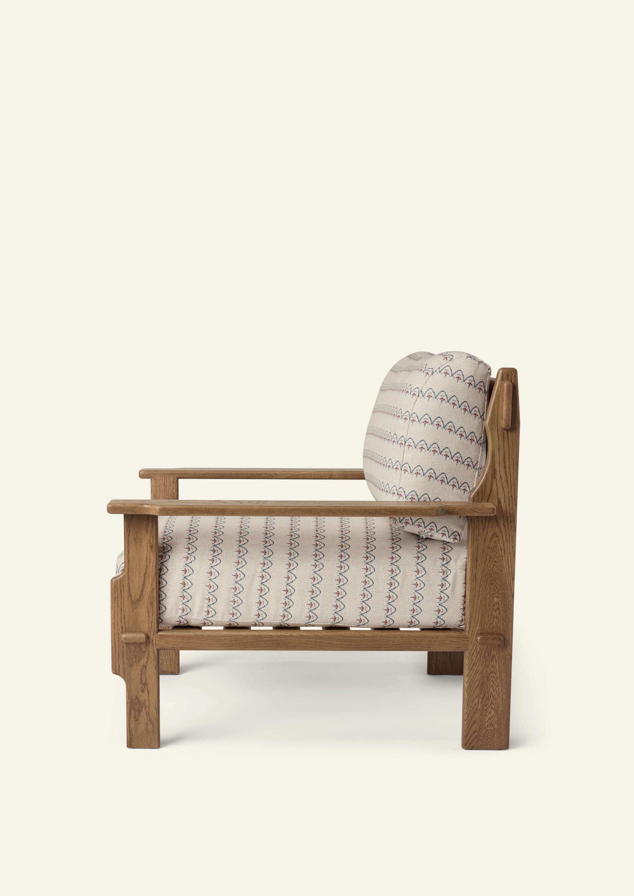 Leela Lounge Chair in Neutral Arches – Hati Home