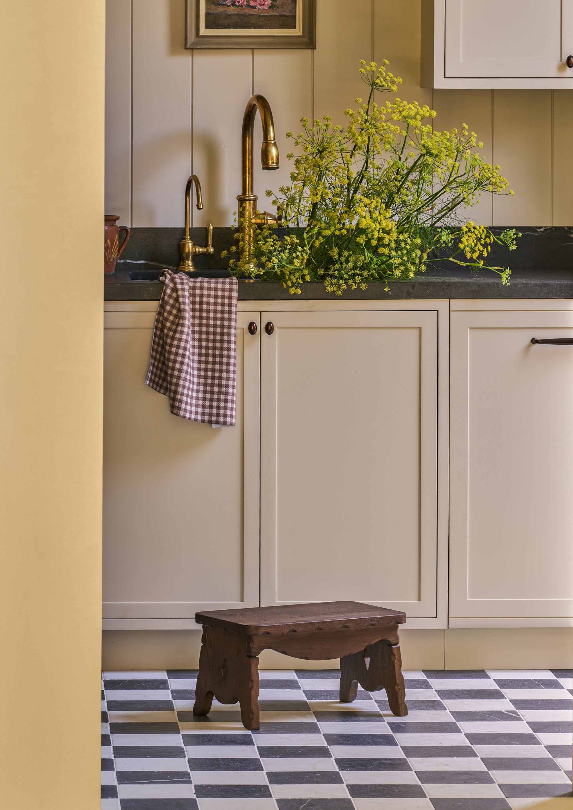 Clara Step Stool