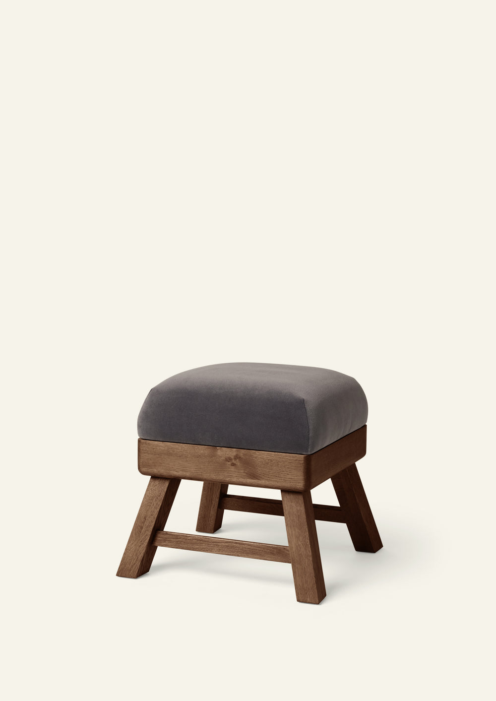 Romy Pouf in Honey Oak