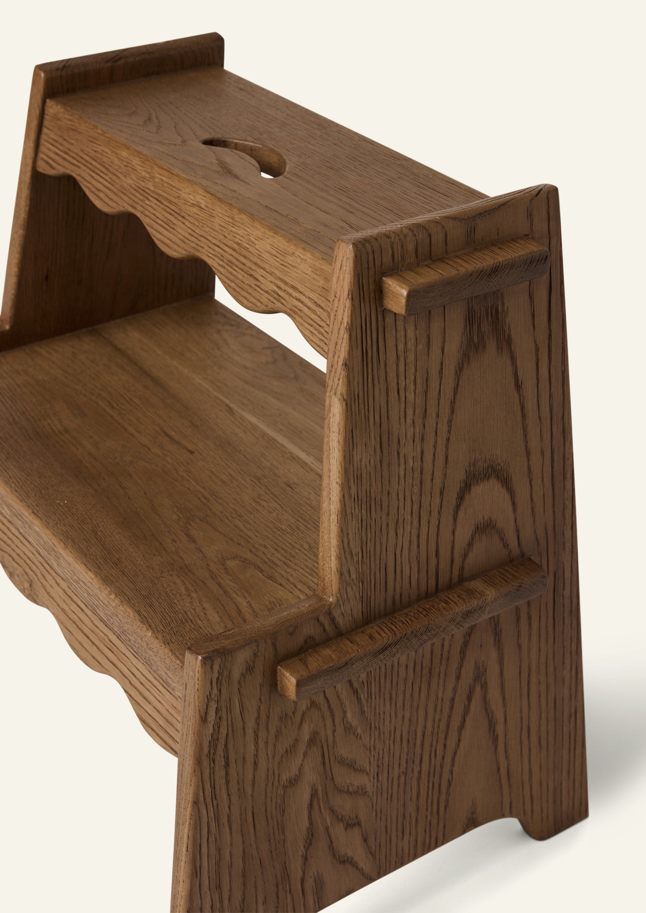Margot Step Stool in Honey Oak – Hati Home