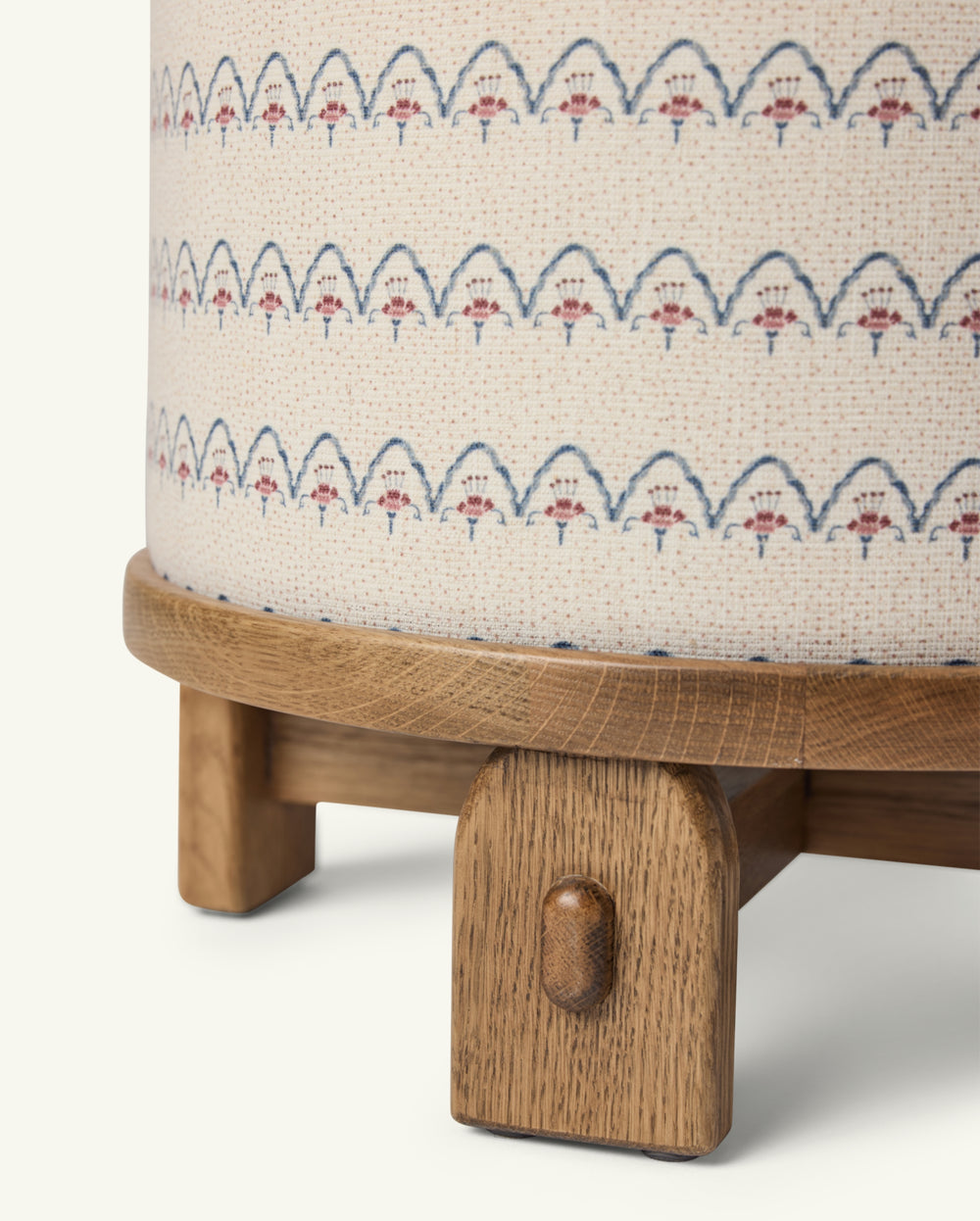 Yara Pouf in Neutral Arches