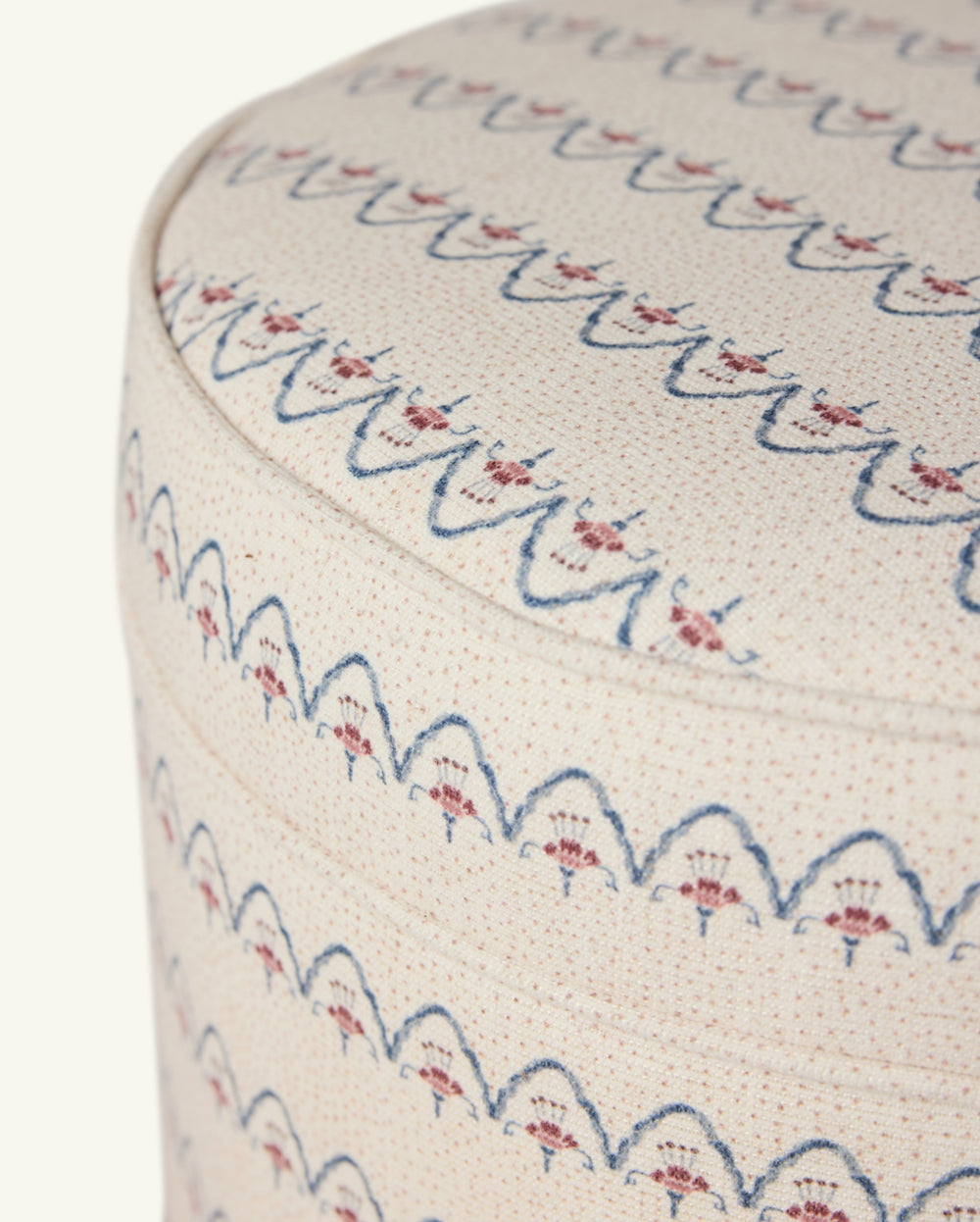 Yara Pouf in Neutral Arches