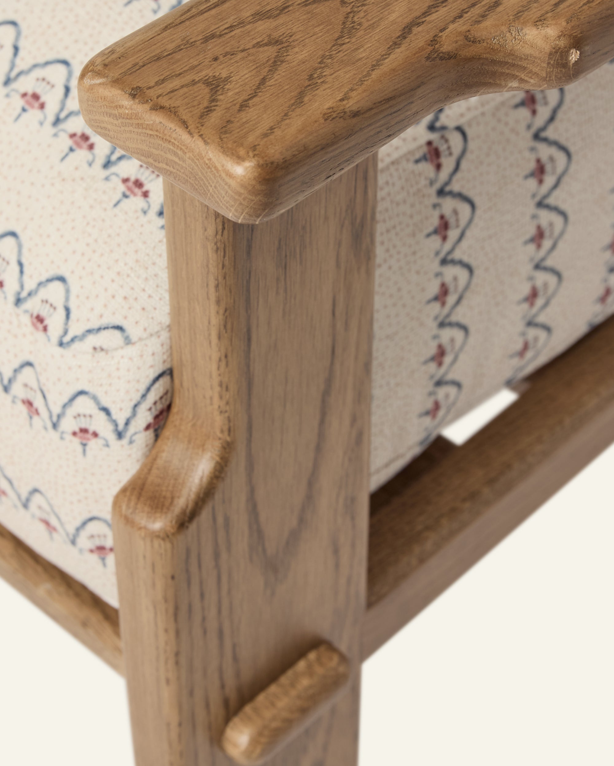 Leela Lounge Chair in Neutral Arches