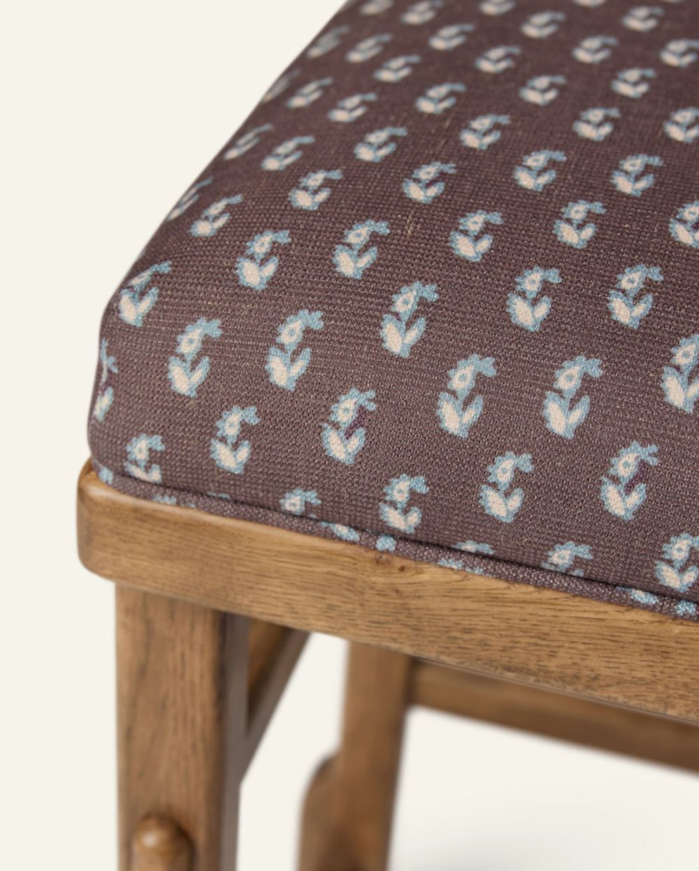 Sari Counter Stool in Cocoa Floral