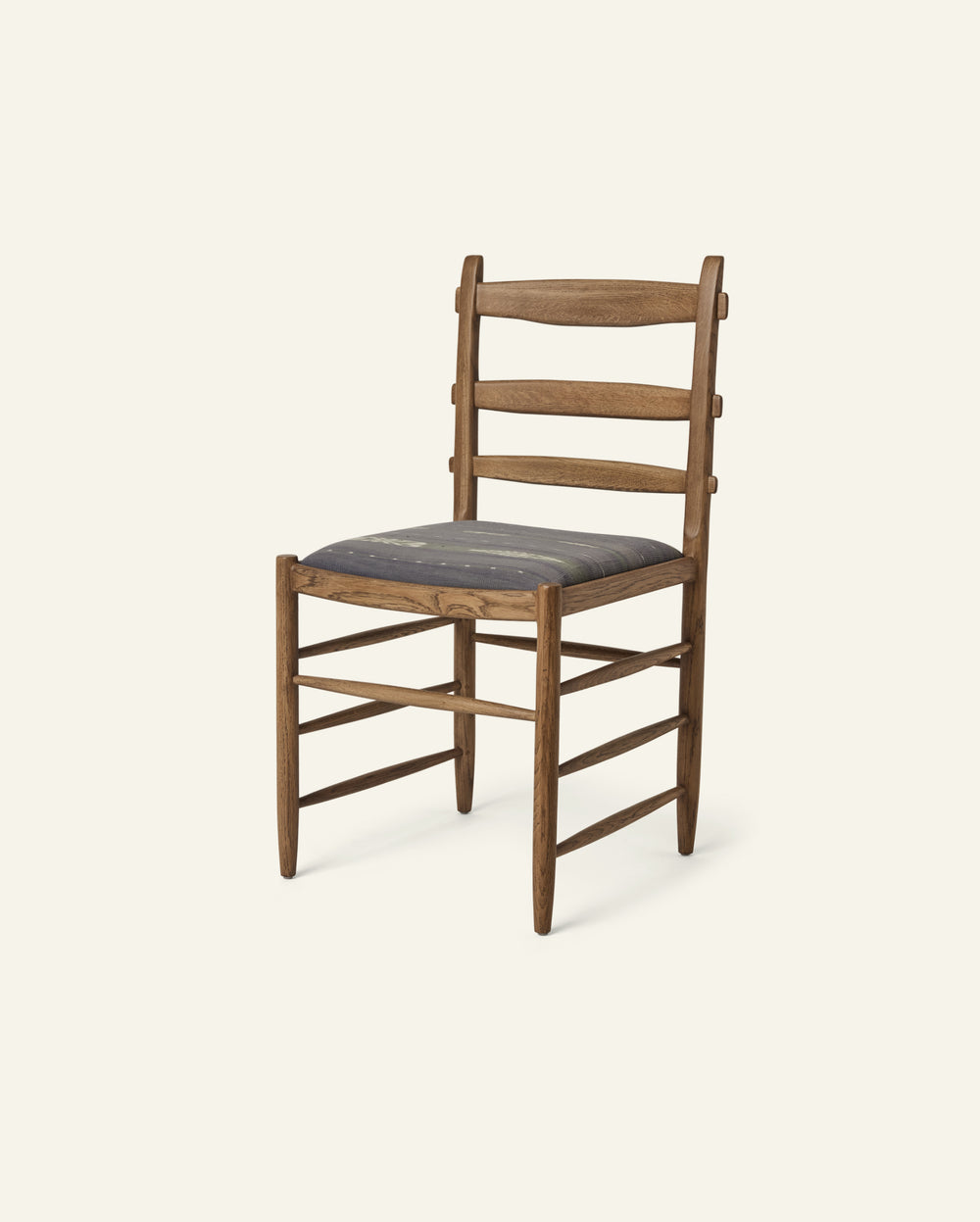 Tiga Dining Chair