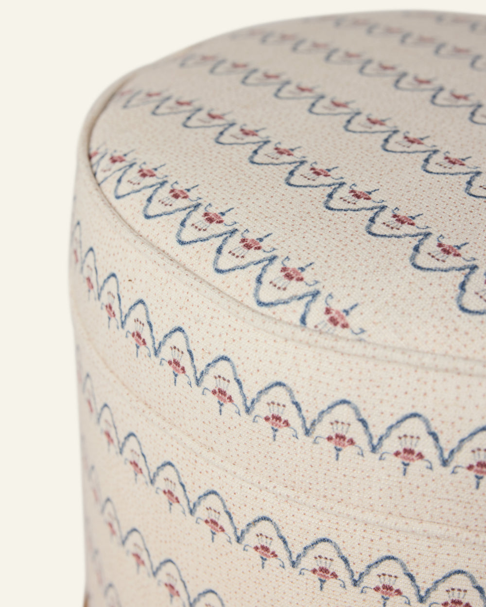 Yara Pouf in Neutral Arches