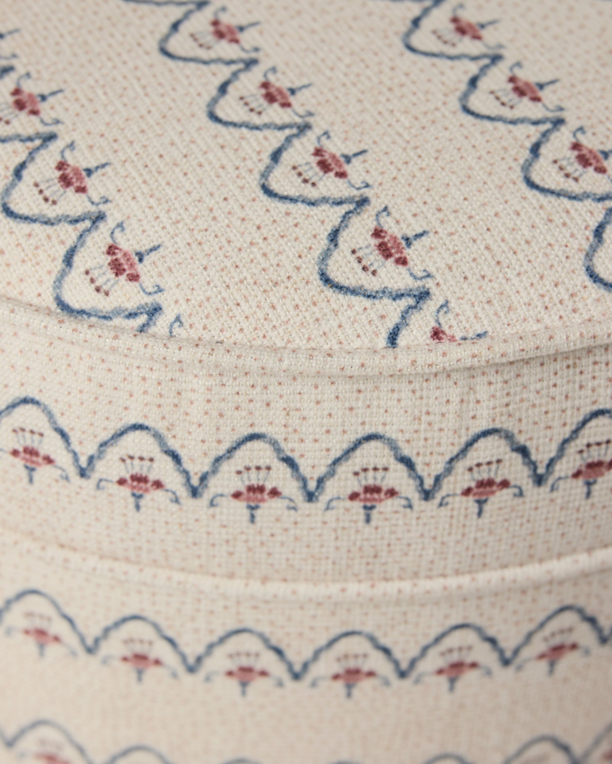 Yara Pouf in Neutral Arches